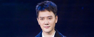 ​冯绍峰原名是冯威吗