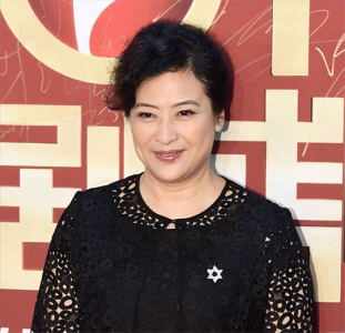 ​国家一级演员许娣：与初恋老公恩爱40年生一子，拍戏挣的钱全给他
