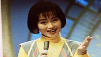 ​鞠萍带儿子再嫁人，与二婚丈夫恩爱多年，54岁被嘲像大妈