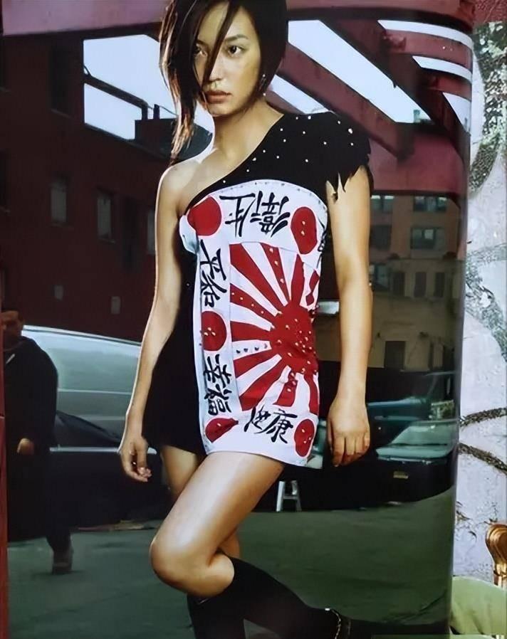 赵薇个人资料简介及年龄（赵薇亲日辱华，恶劣行为贯穿生涯，如今下场大快人心）