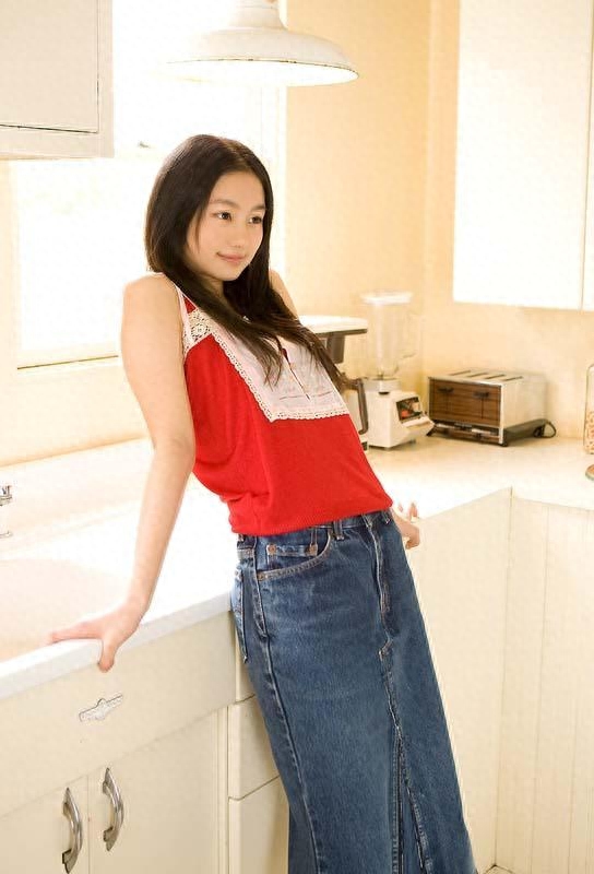 日本最美的国民美少女，22岁的她曾经未婚生子