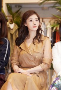 ​蒋欣个人资料(蒋欣与叶祖新分手7年都未婚单身，但人生现状大有不同)