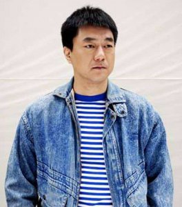 ​董勇个人资料简介：二婚娶圈外人，47岁当爸也幸福