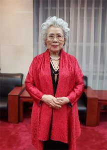 ​歌唱家郭淑珍个人资料：她是宋祖英老师，46岁高龄生子，如今96岁被宠成宝