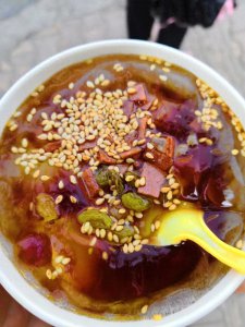 ​冰粉对身体有害？冰粉属于垃圾食品？手搓冰粉到底是什么做的？