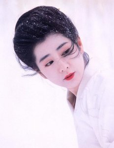 ​80年代最漂亮的女明星前十名，日本十大美女明星一览