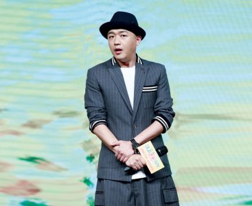 ​包贝尔和王祖蓝 喜剧演员中的“双胞胎”