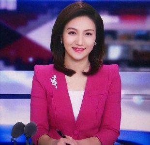 ​她被称为最美主持人，却突然全身瘫痪，44岁无人敢娶