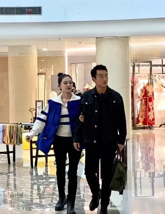 郑恺老婆现在是谁（郑恺与老婆苗苗的最新消息）