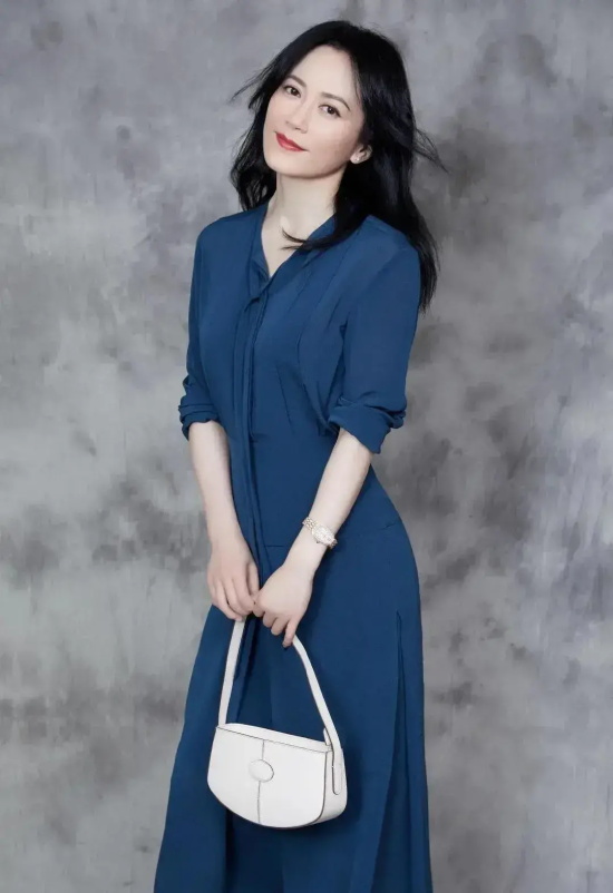 岁月沉淀的知性美人：俞飞鸿高清性感写真合集