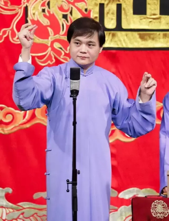 高峰老婆叫什么名字（高峰老婆个人资料照片）