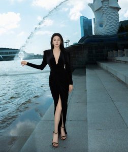 ​晚会座位透露内娱地位：张雨绮美翻了，王鹤棣排面很大