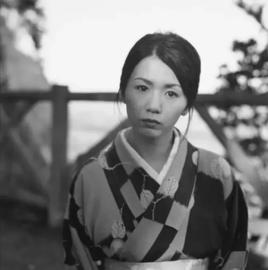 小岛可奈子 《隠花な被写体》 写真小鉴