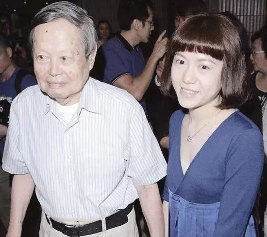 翁帆的孩子多大了？嫁100岁杨振宁一家和睦