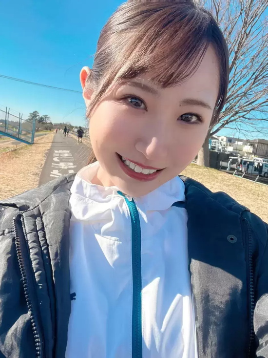 专属新人五十岚清华写真分享，充满治愈的姐姐系气质！