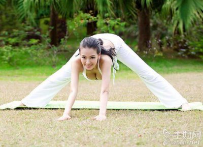 ​母其弥雅走光露点 母其弥雅凸点图片大曝光