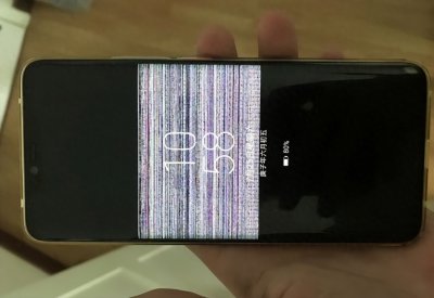 ​手机花屏是什么原因（手机花屏怎么回事）