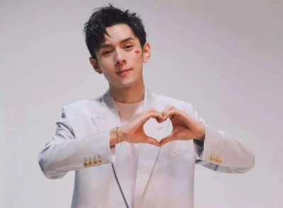 ​李佳琦个人资料简介（李佳琦是如何一步步走向成功的）