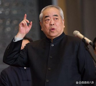 ​85岁范曾晒照官宣四婚，小50岁模特艾尚真澄清：不是本人