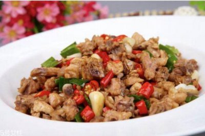 ​仔鸡不能和什么一起吃 仔鸡的做法