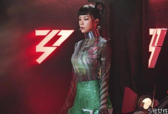 千禧辣妹风卷土重来？千禧辣妹是什么风格
