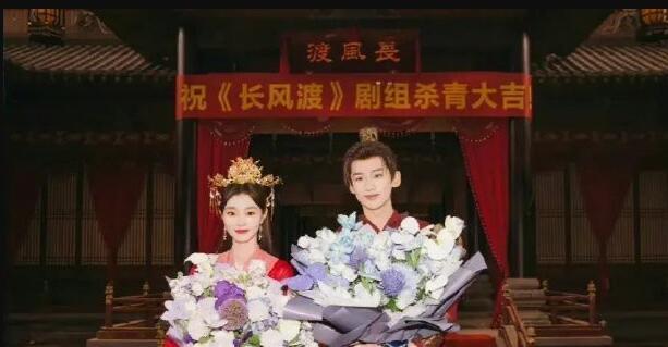 娱乐宋轶和白敬亭真的在一起吗？白敬亭糖送八大家是什么梗  1