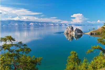 ​全球五大最深湖泊排行榜：贝加尔湖位居第一，最深达1680米