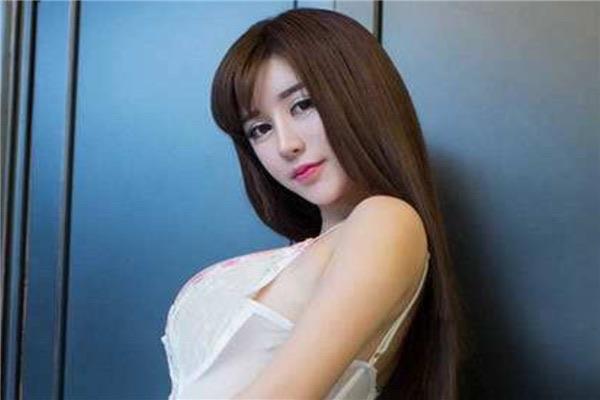 十大中国十大女人体裸模 苏紫紫知名度超高赵欣颖风格鲜明  2