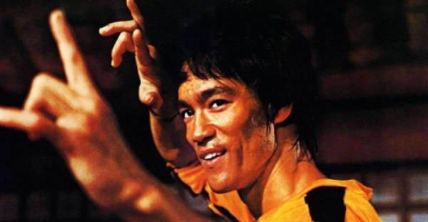 十大中国十大著名的武打明星 中国武打明星的代表（李小龙）  1