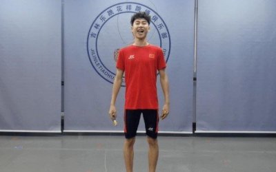 ​世界上跳绳次数最多的人 中国吉林的马家俊(连跳700多次)