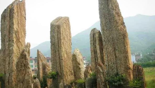 十大十大常用景观石排行榜（景观石的种类及图片）  3