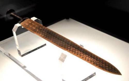 十大中国古代十大名剑现存几把，仅剩一把纯钧剑（即越王勾践青铜剑）  5