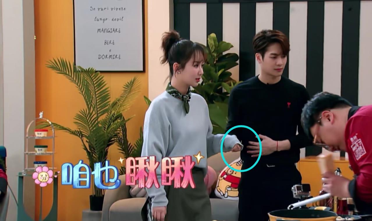 王嘉尔对杨紫是喜欢还是为了节目效果？从五个简单细节能看出