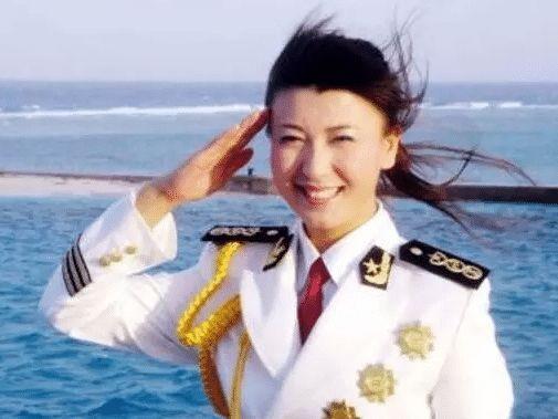 高秀敏女儿近照，闫学晶照顾她13年之久，人间自有真情在