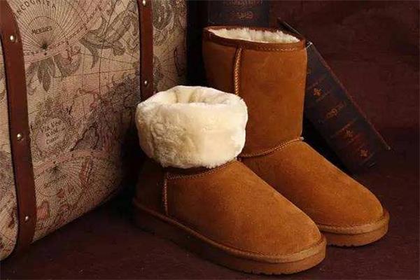 雪地靴为什么会掉色 日常保养很关键