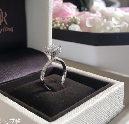 钻戒为什么叫鸽子蛋？鸽子蛋钻戒名称由来