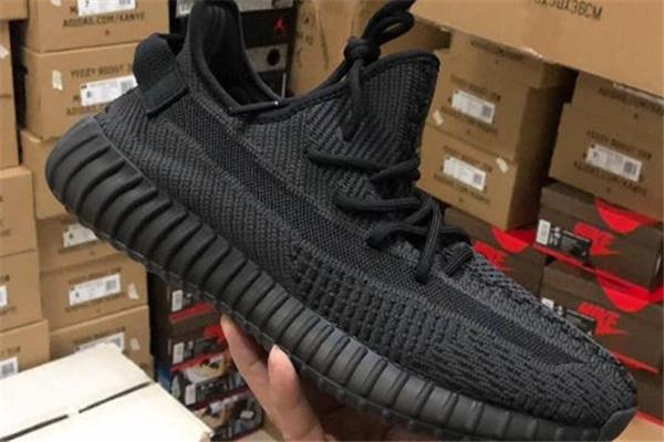 yeezy 350纯黑侧透发售日期 椰子350black发售信息