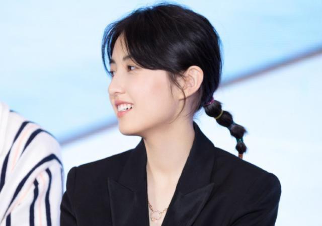 张子枫成剧组最热女演员，刚和吴磊上热搜，又被徐峥揪辫子