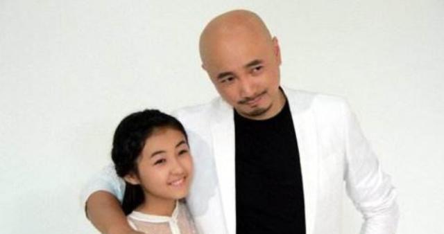 张子枫成剧组最热女演员，刚和吴磊上热搜，又被徐峥揪辫子