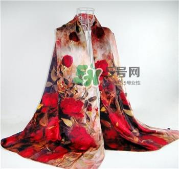 真丝围巾的挑选 真丝围巾的保养