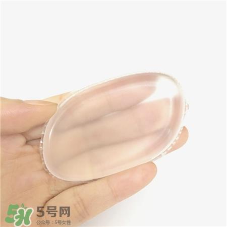 硅胶粉扑好用吗?硅胶粉扑要撕掉薄膜吗?
