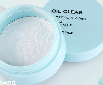 散粉可以补妆和定妆吗？从散粉的功效来说