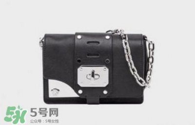 ​范思哲链条包正品多少钱？versace链条包专柜价格