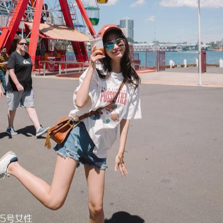 拍照穿什么衣服好看？最适合拍照的衣服推荐