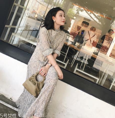 拍照穿什么衣服好看？最适合拍照的衣服推荐