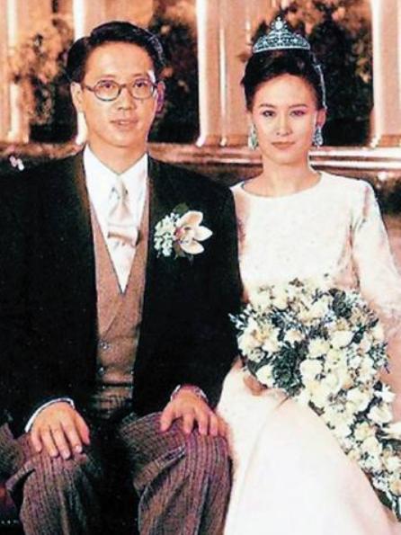 何超盈未婚先孕嫁哈佛学霸，扒扒赌王的千金们都嫁给了谁