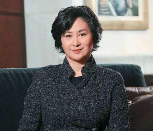 何超盈未婚先孕嫁哈佛学霸，扒扒赌王的千金们都嫁给了谁
