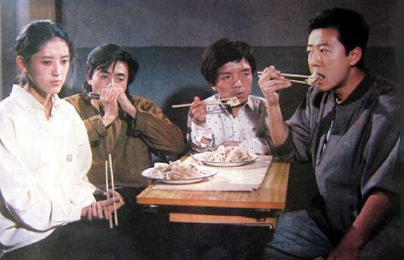 潘长江之前, 他才是荧幕第一矮星, 却当红隐退, 晚年竟靠低保过活