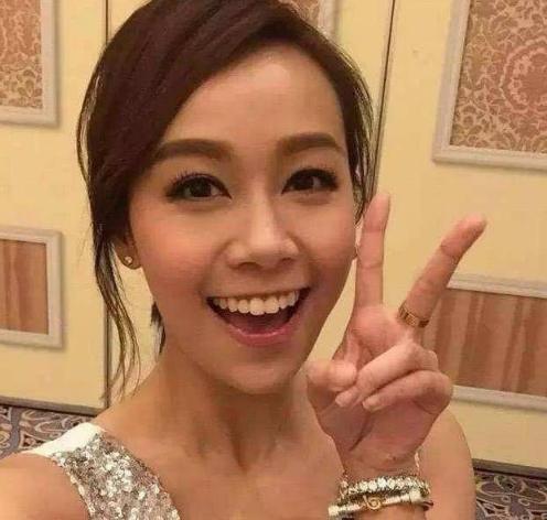 娱乐圈最惨的一对出轨明星，黄心颖被封杀，许志安已停止全部工作