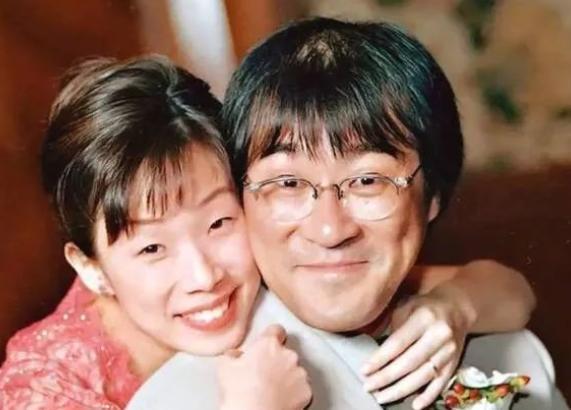 李宗盛和林忆莲的女儿，5岁敢掌掴女同学，如今20岁身材性感火辣
